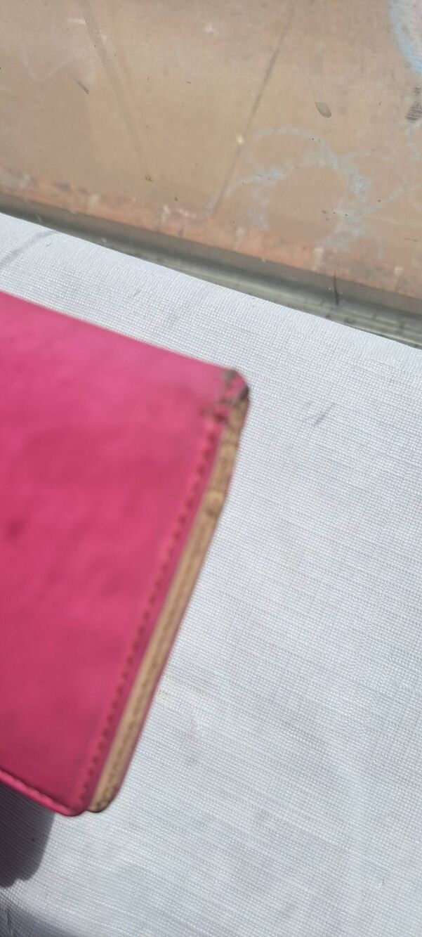Kate Spade New York Pink Patent Leather Wallet Leather Plate Logo Snap Closure Y - Picture 9 of 16